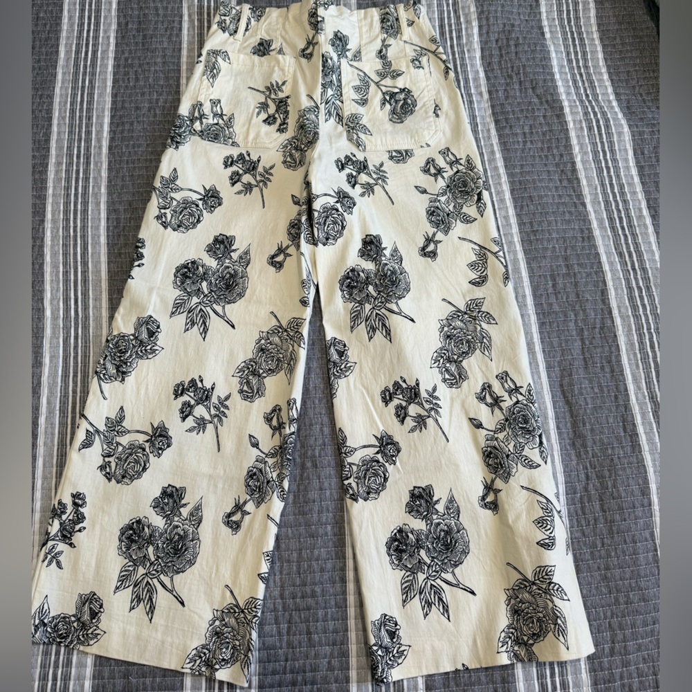 Jules & Leopold Black Floral on Cream Pants - Picture 2 of 3